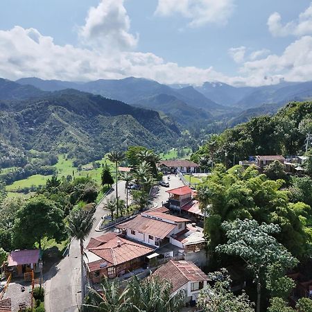 El Encanto Mountain Cabin 살렌토 외부 사진