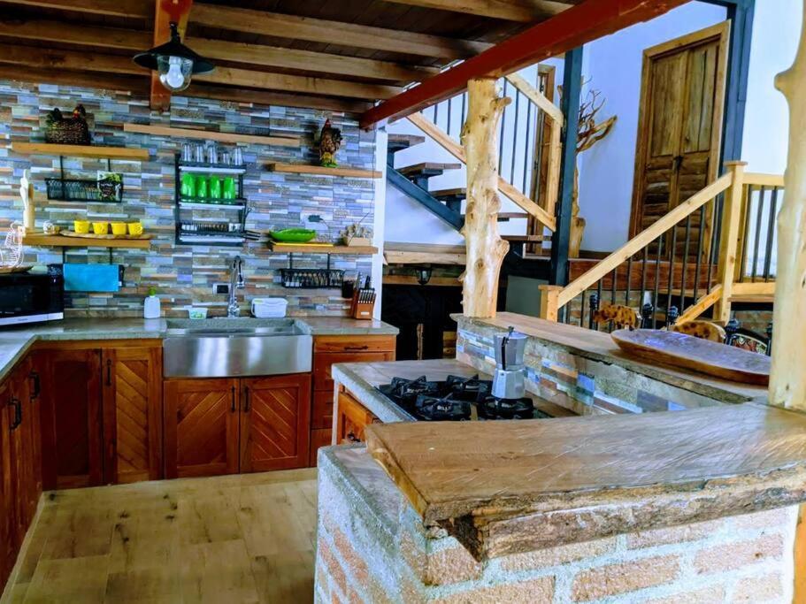 El Encanto Mountain Cabin 살렌토 외부 사진
